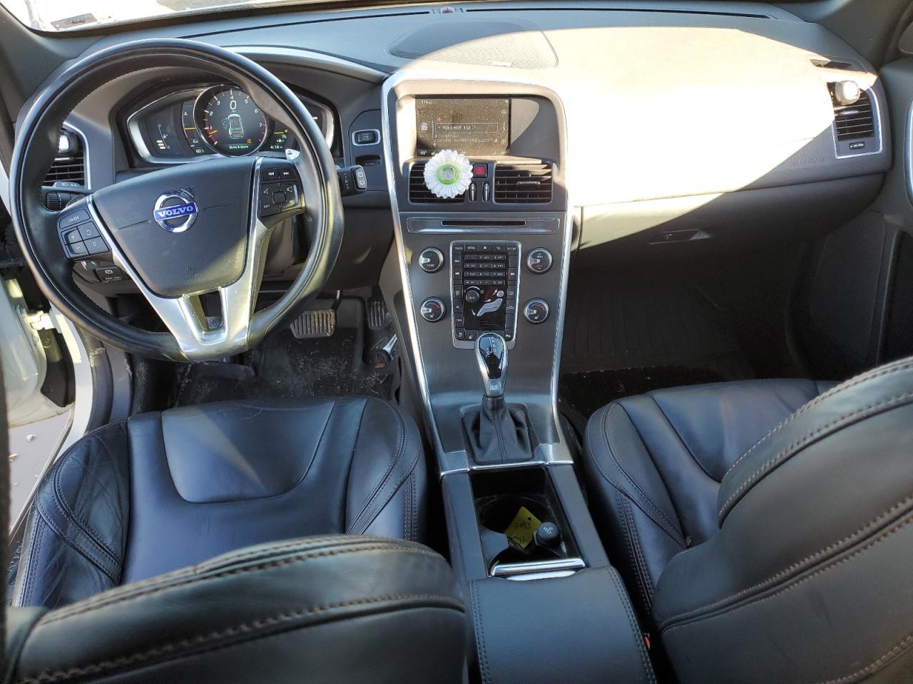2015 VOLVO XC60