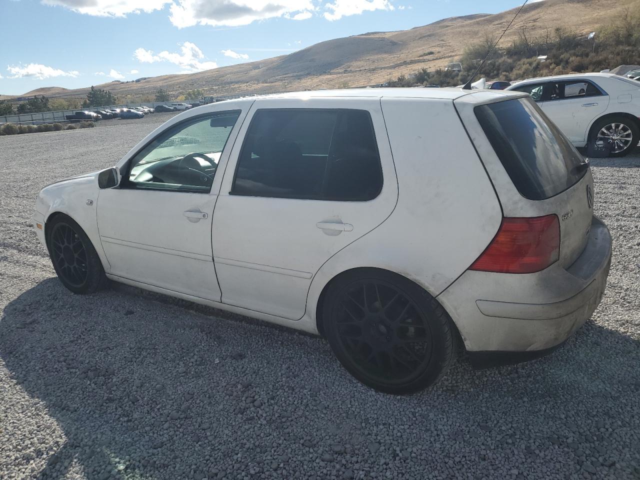 2002 VOLKSWAGEN GOLF