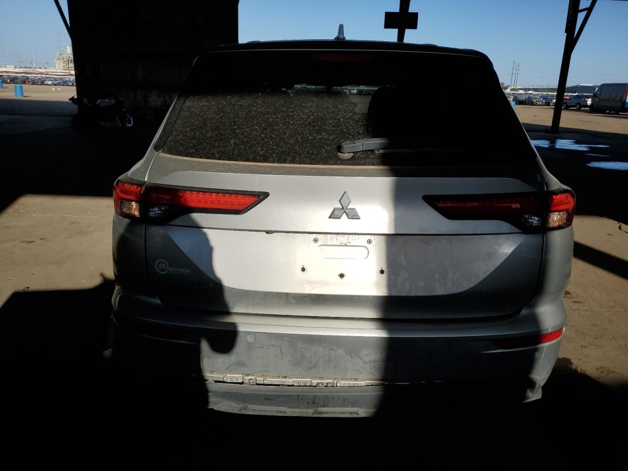 2022 MITSUBISHI outlander