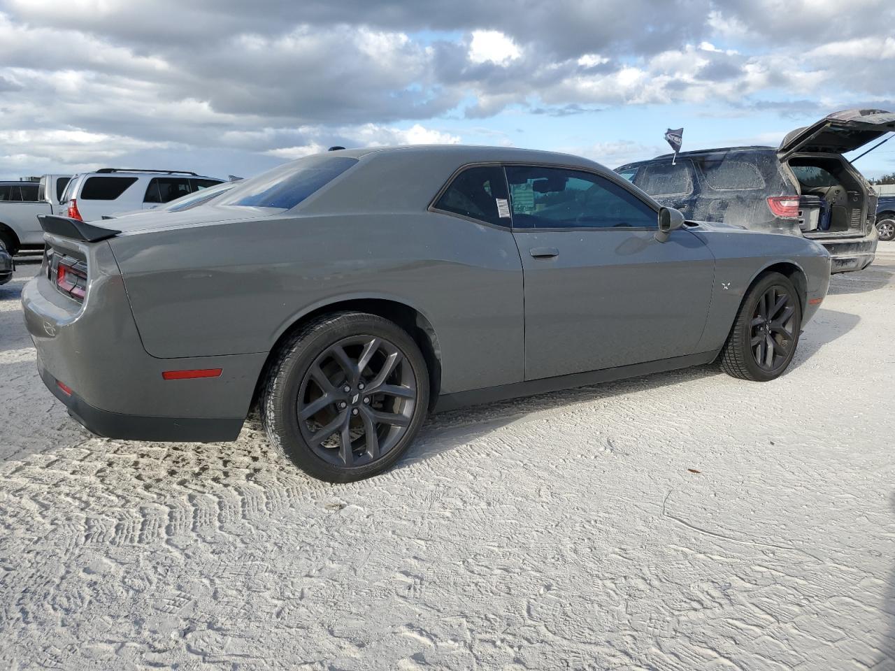 2019 DODGE Challenger