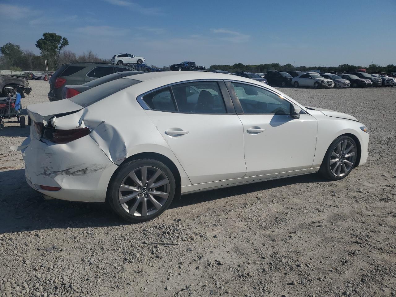 2019 MAZDA 3