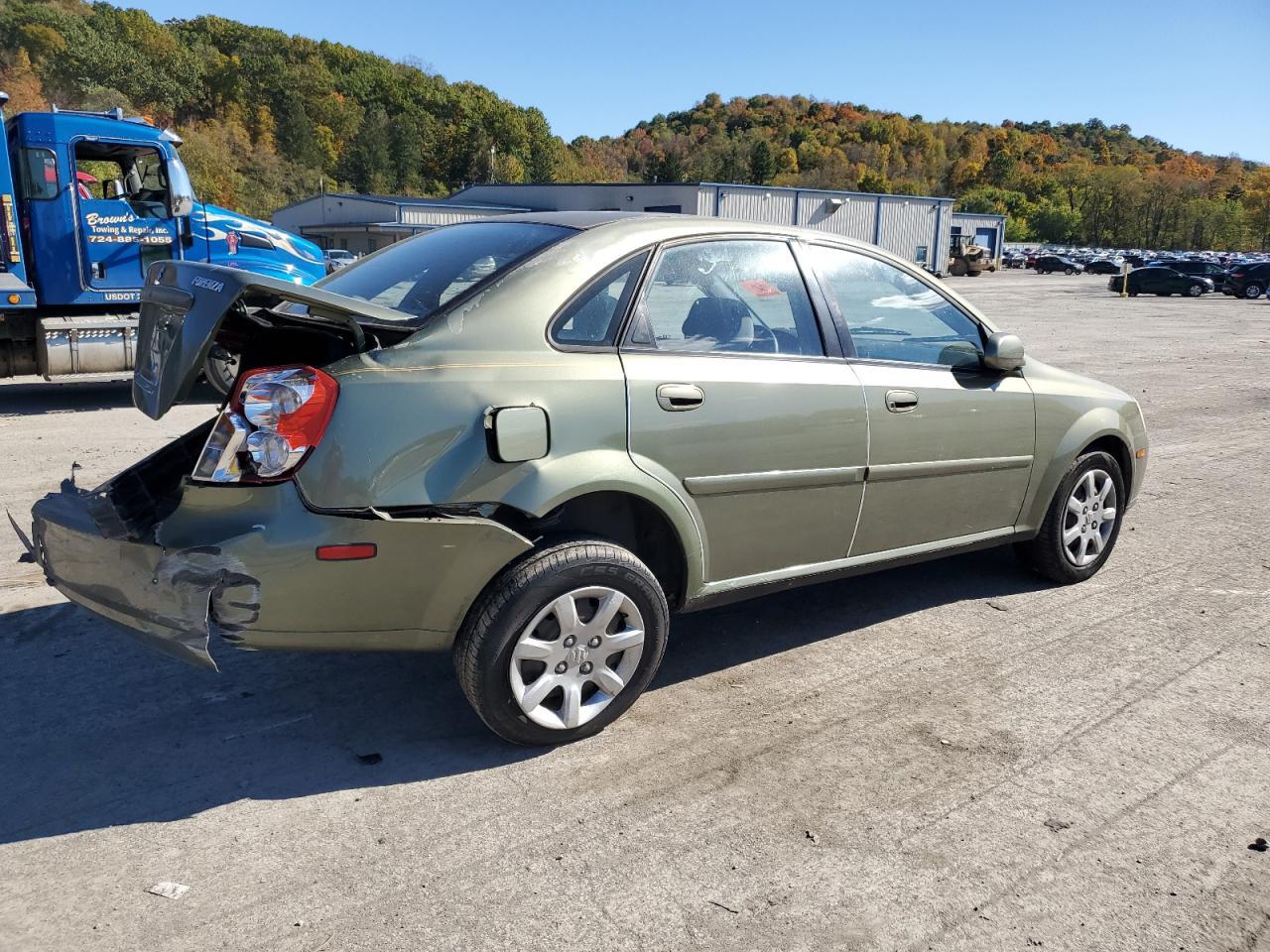 2005 SUZUKI Forenza