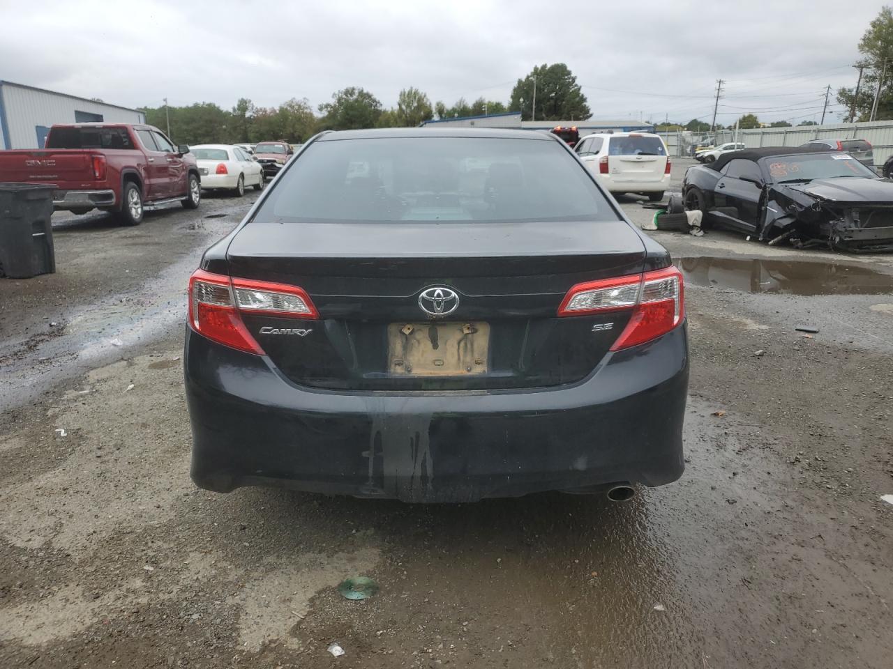 2014 TOYOTA CAMRY