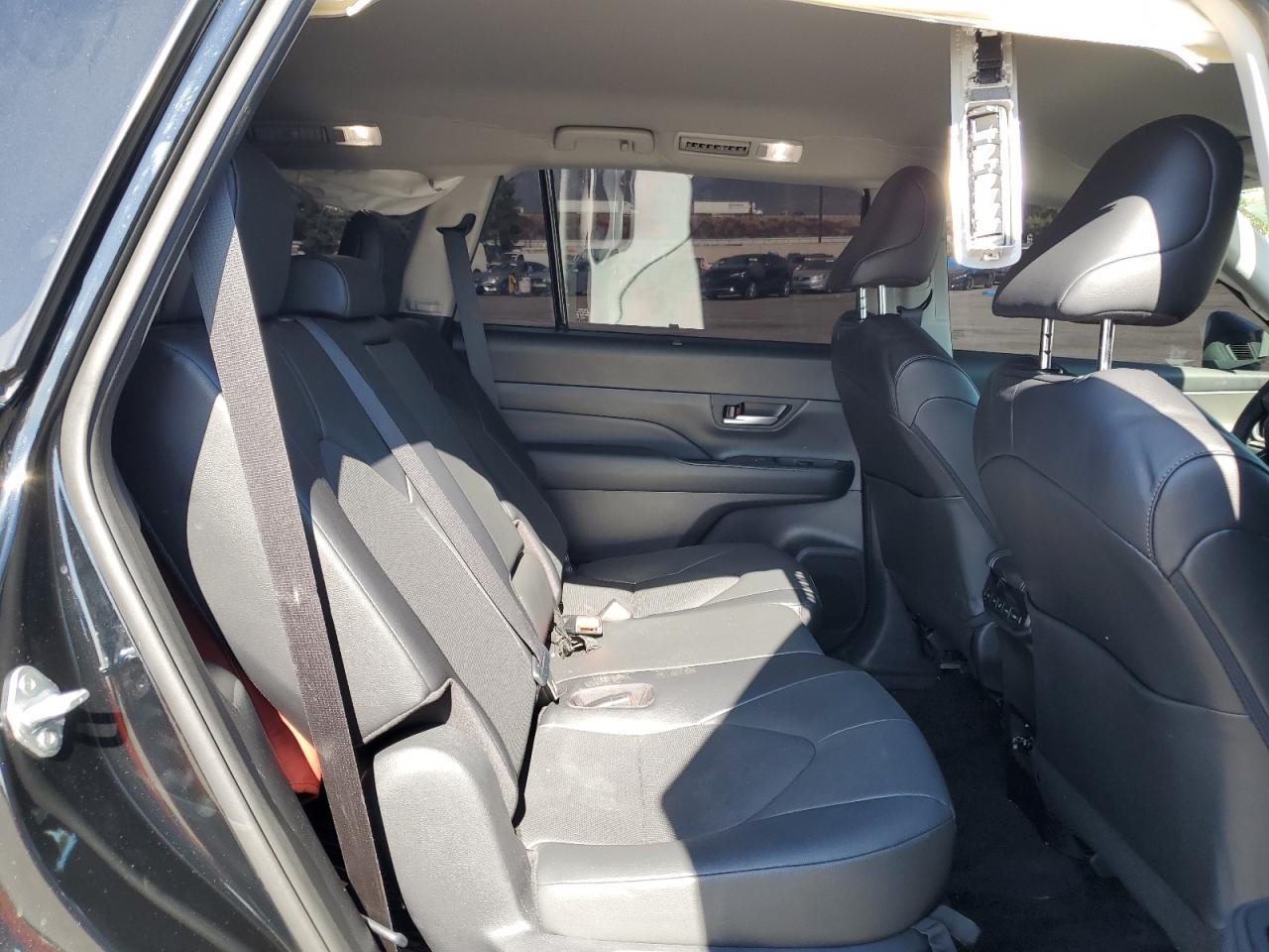 2024 TOYOTA HIGHLANDER