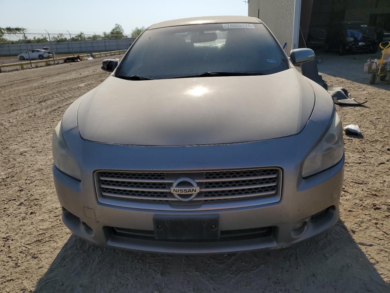 2009 NISSAN Maxima