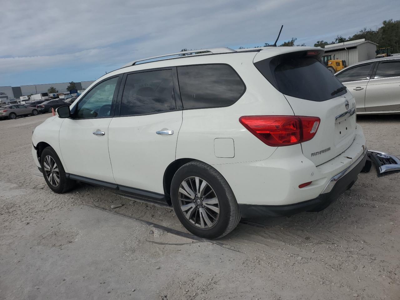 2018 NISSAN PATHFINDER