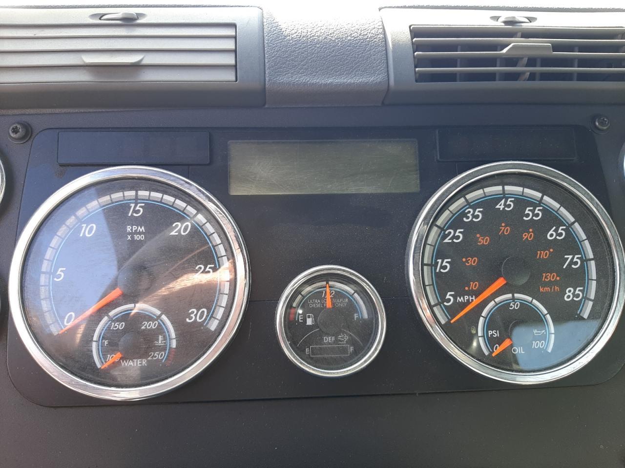 2018 FREIGHTLINER Cascadia 113