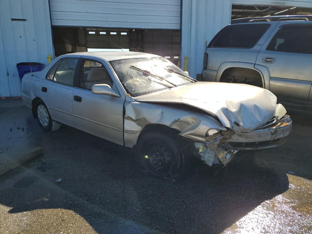 1995 TOYOTA CAMRY