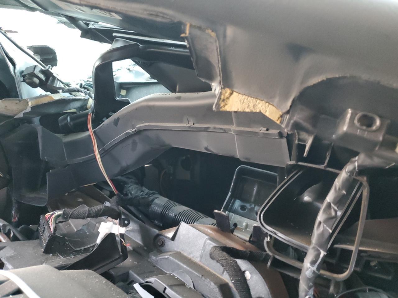 2004 FORD Crown Victoria