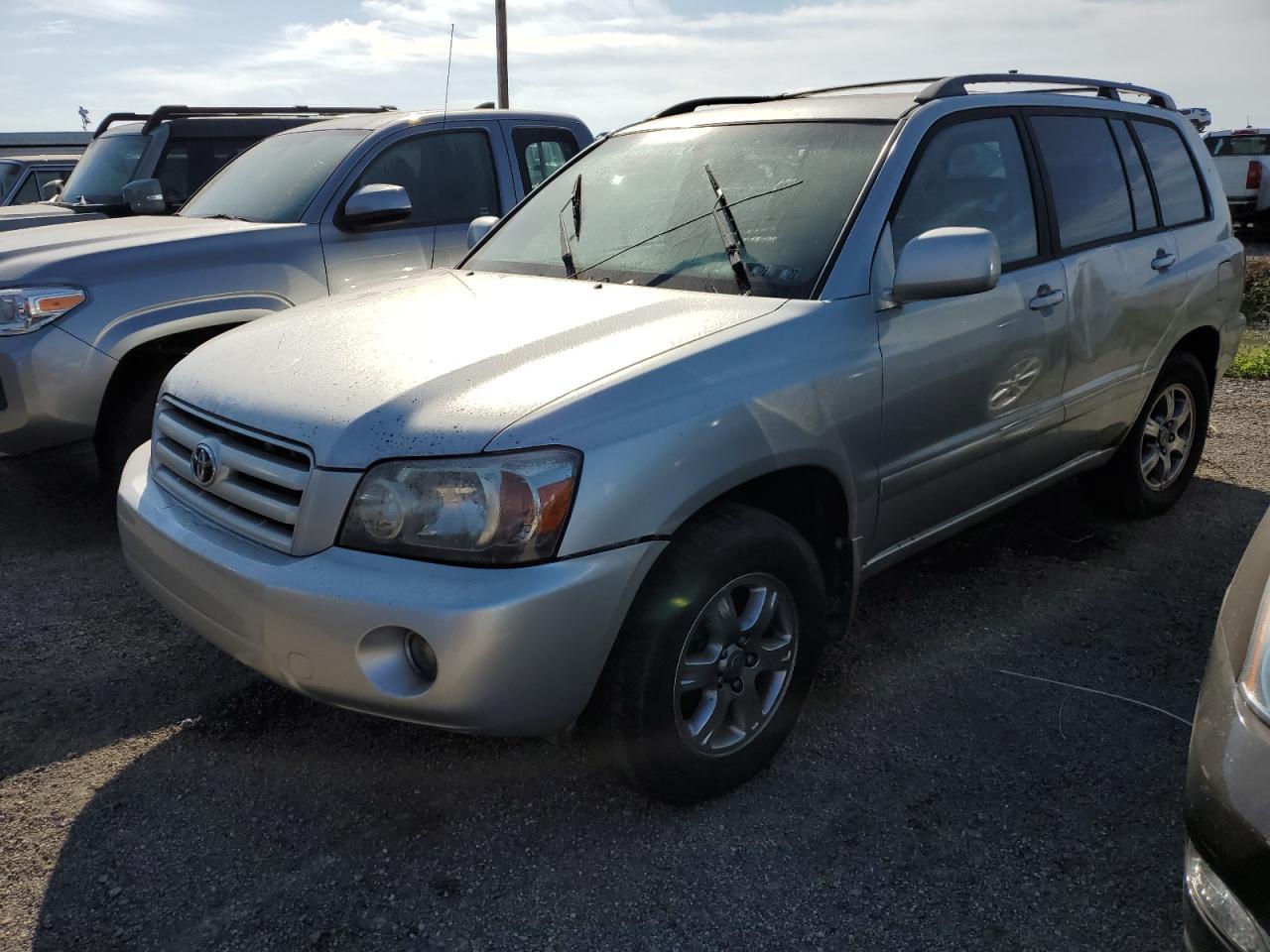 2005 TOYOTA HIGHLANDER
