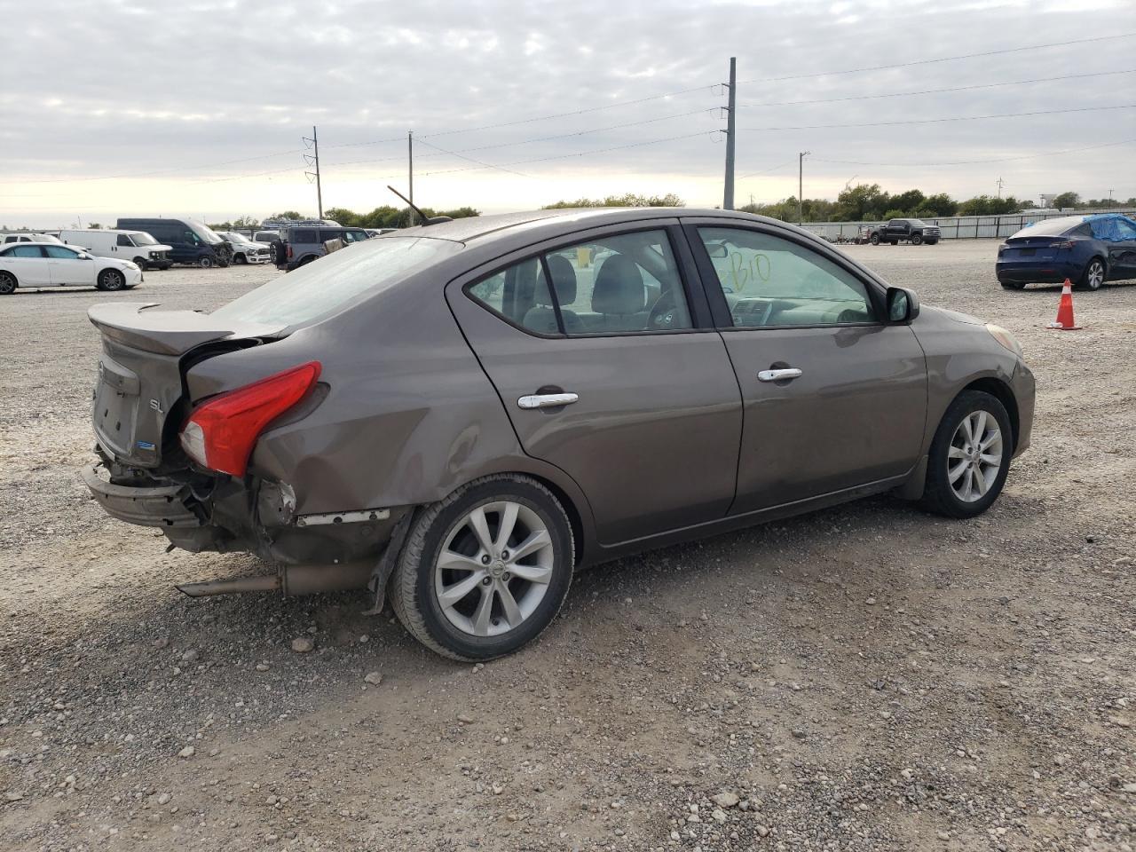 2014 NISSAN VERSA