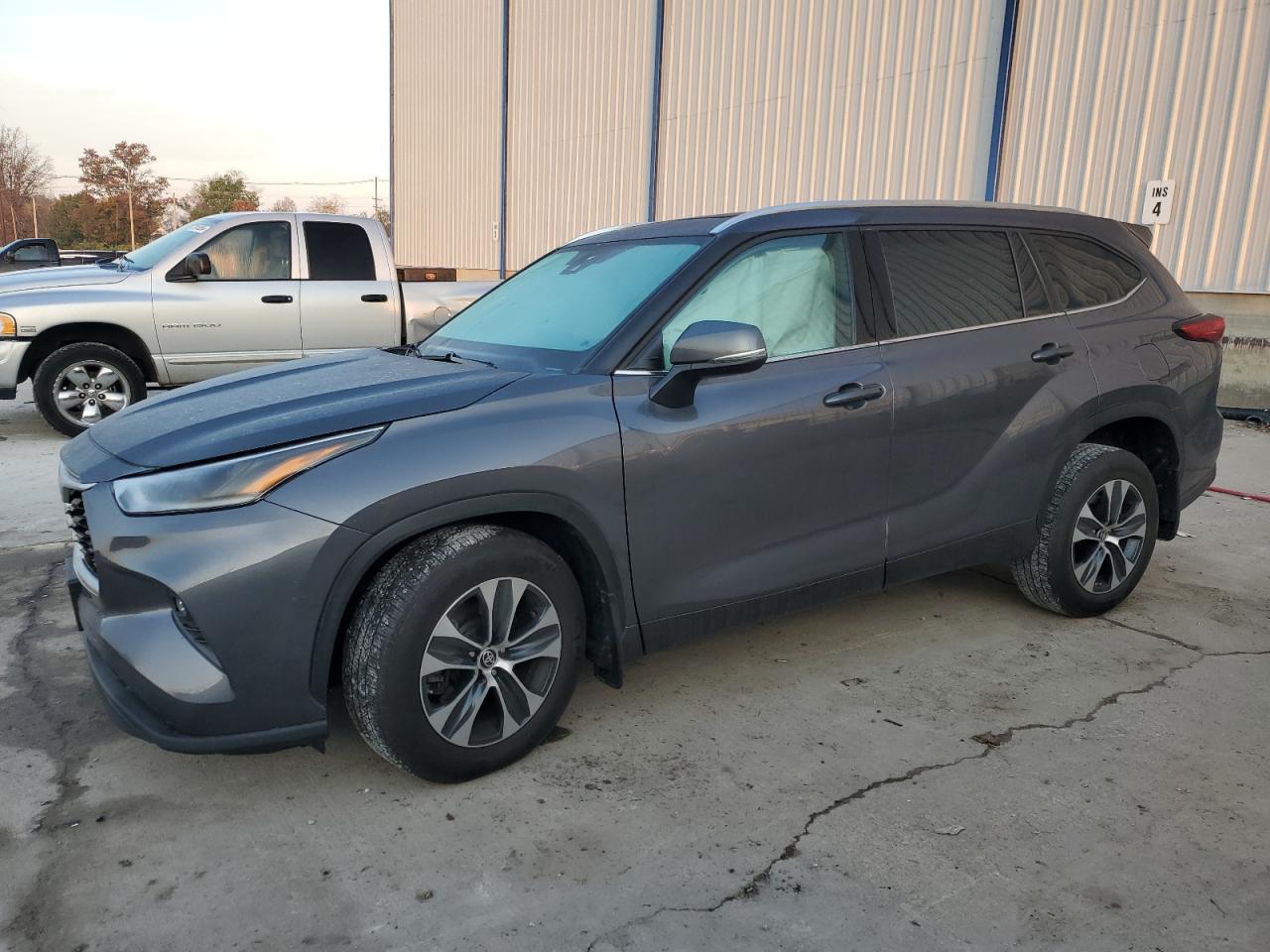 2021 TOYOTA HIGHLANDER