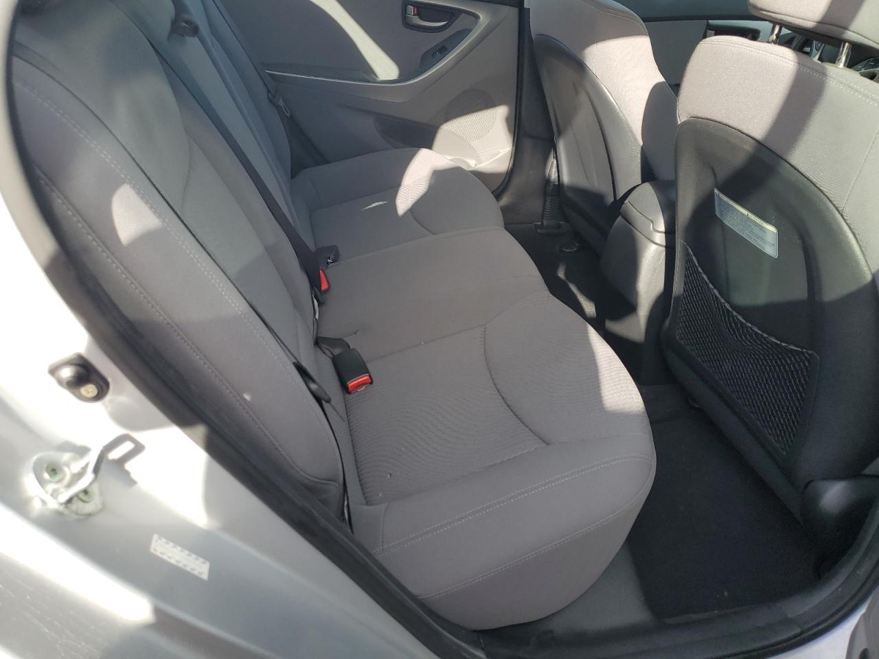 2016 HYUNDAI ELANTRA