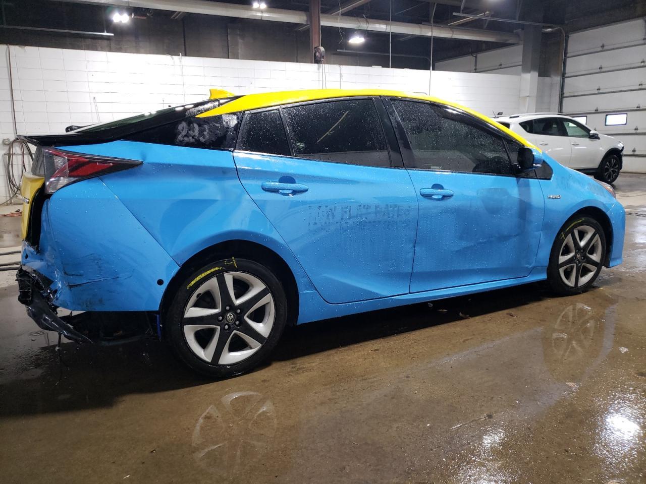 2017 TOYOTA PRIUS