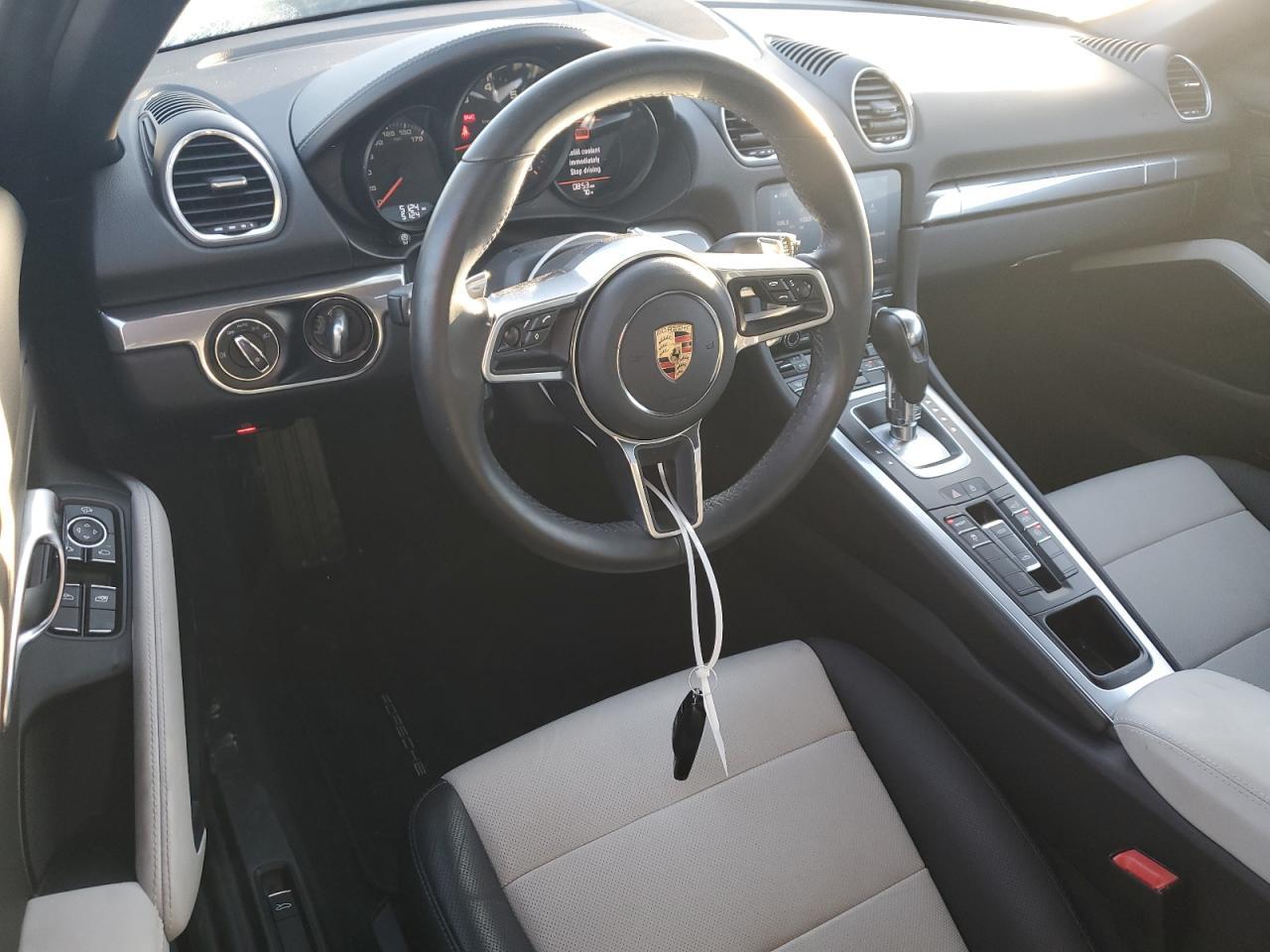 2024 PORSCHE Boxster