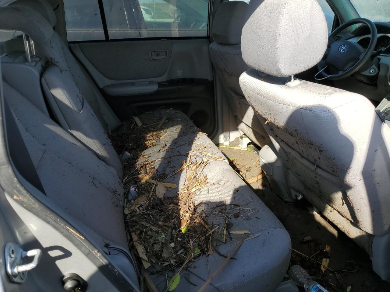 2005 TOYOTA HIGHLANDER