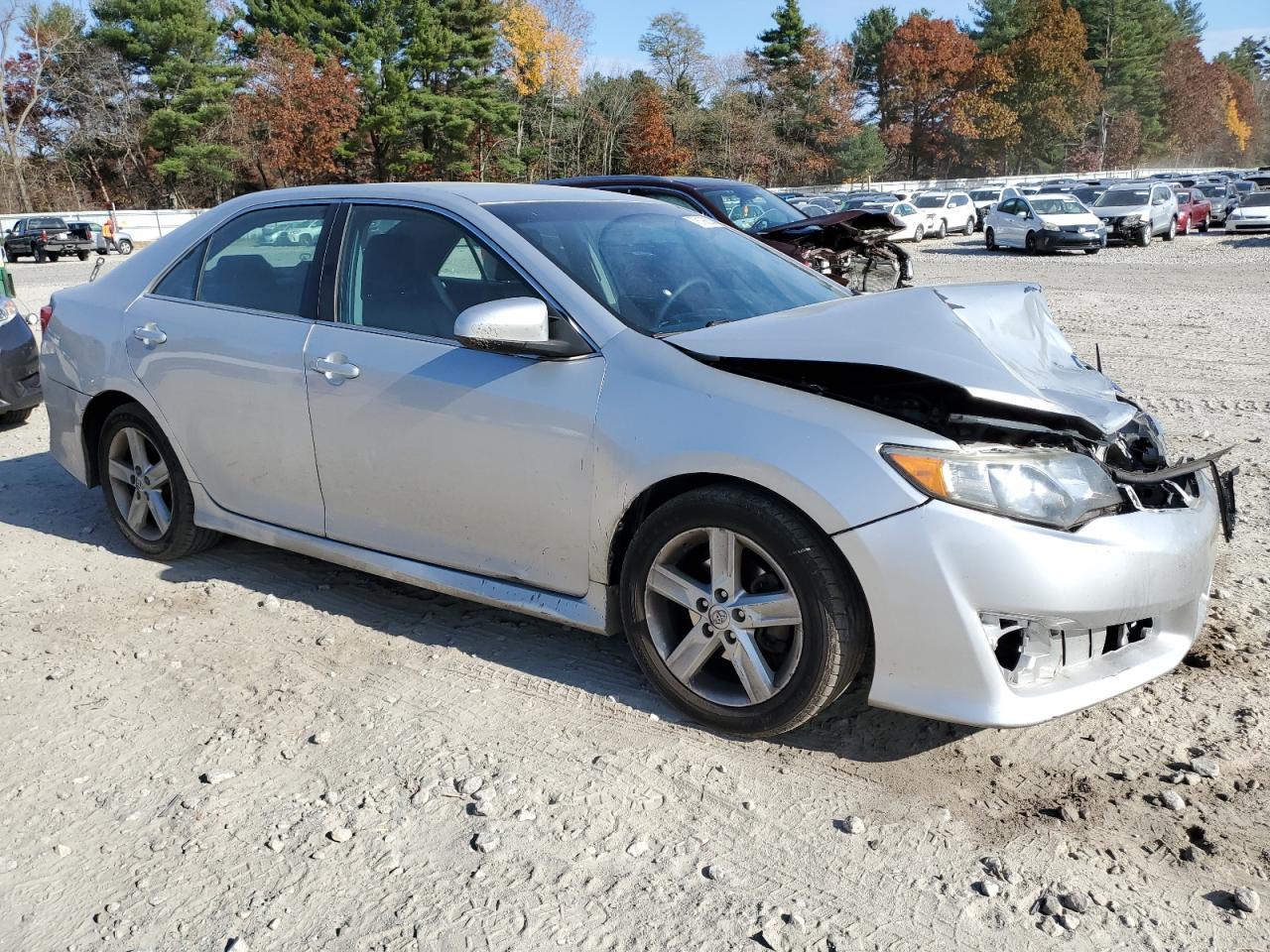 2014 TOYOTA CAMRY
