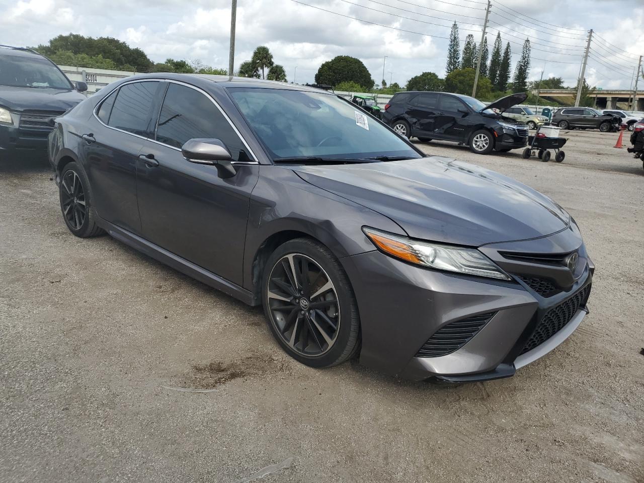 2019 TOYOTA CAMRY
