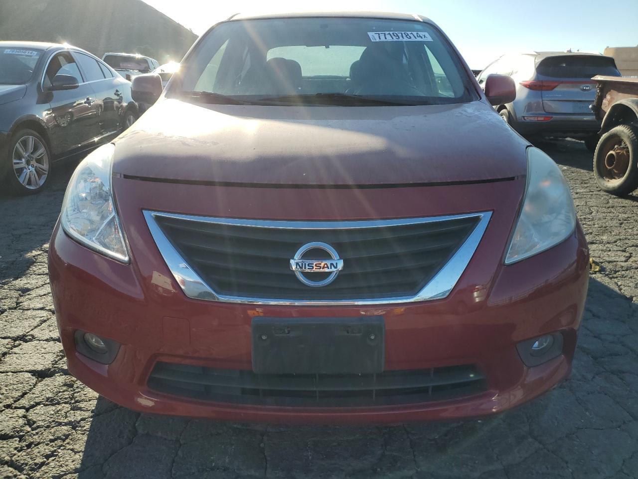 2013 NISSAN VERSA