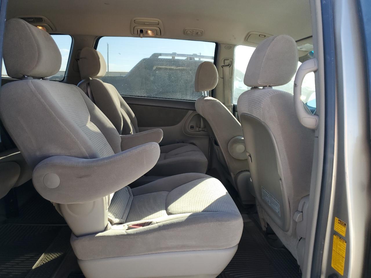 2006 TOYOTA SIENNA