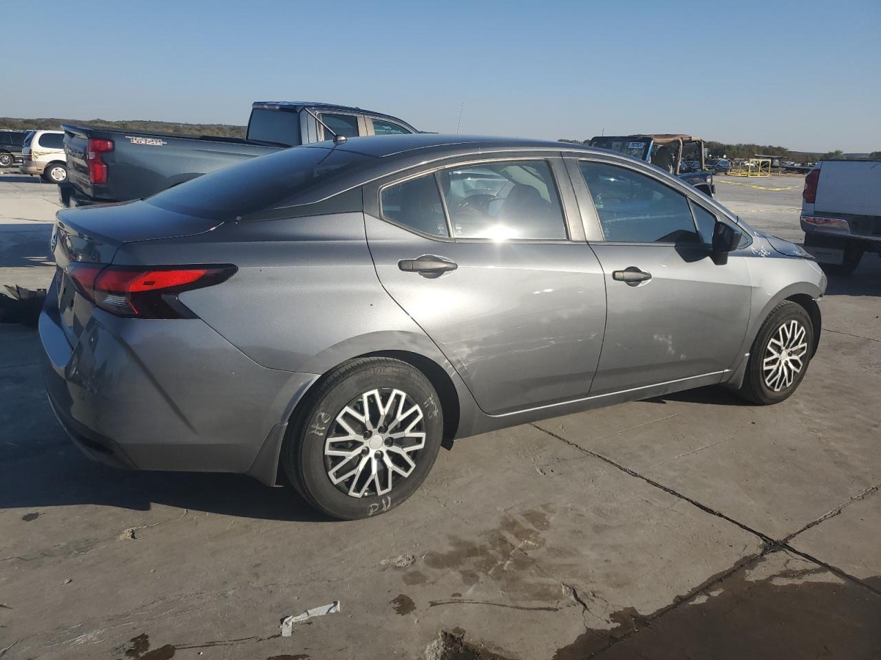 2021 NISSAN VERSA