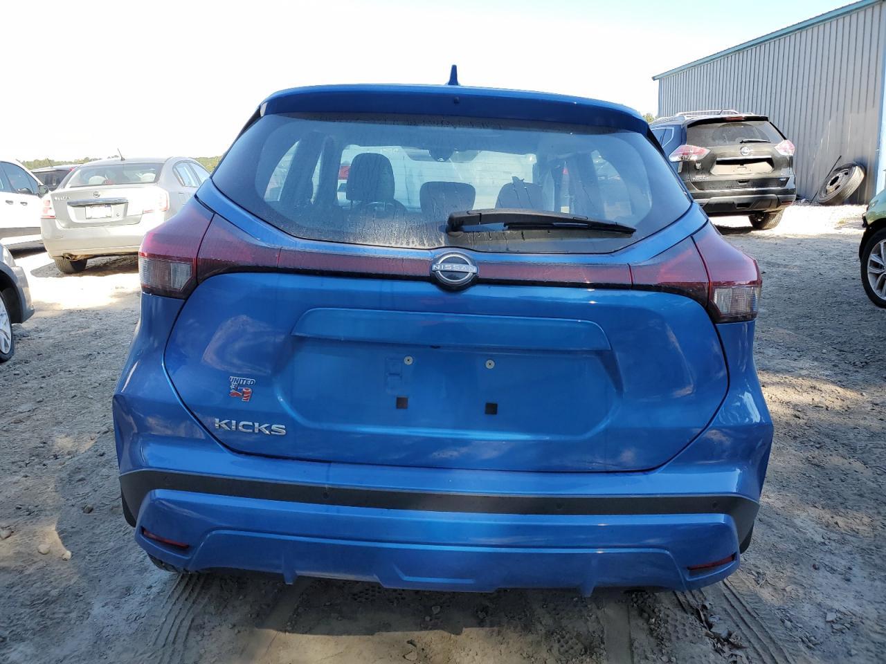 2023 NISSAN KICKS