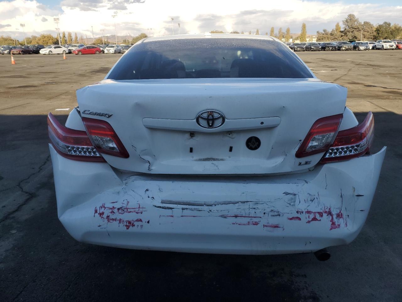 2011 TOYOTA CAMRY