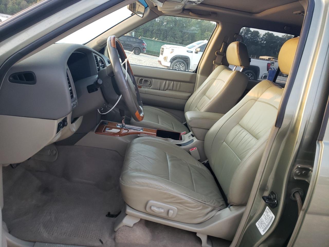 2003 INFINITI QX4