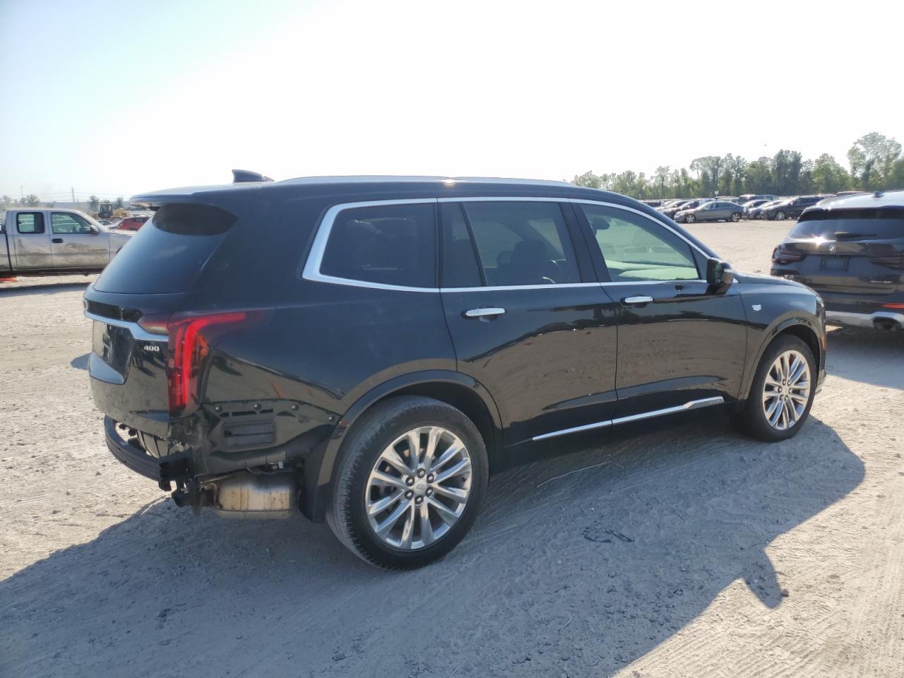2022 CADILLAC XT6