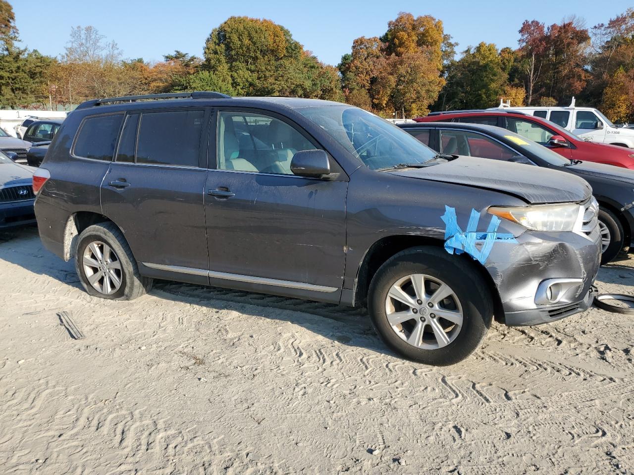 2011 TOYOTA HIGHLANDER