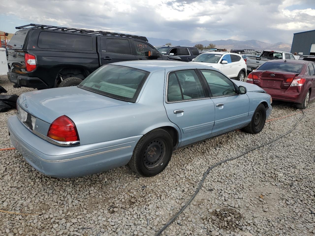 2002 FORD Crown Victoria