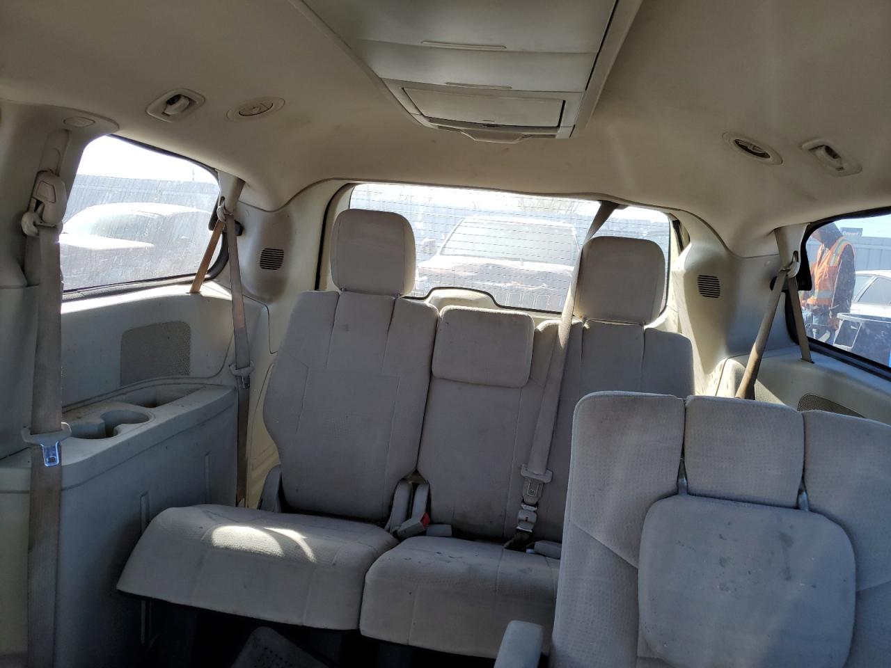 2011 CHRYSLER Town & Country