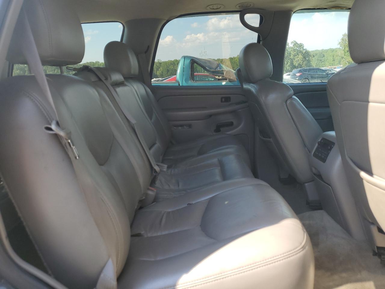 2004 CHEVROLET Tahoe
