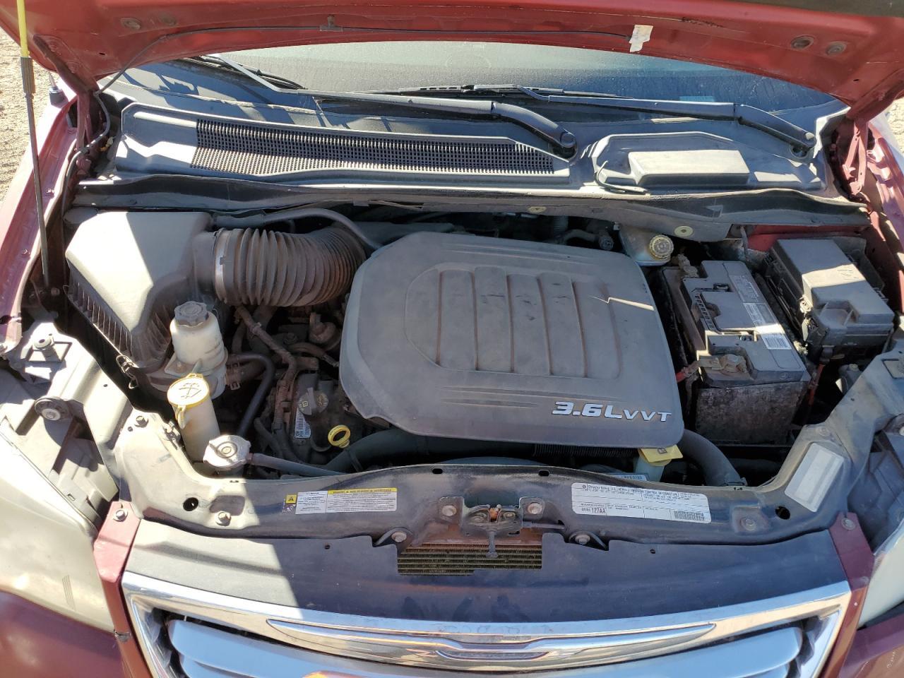 2011 CHRYSLER Town & Country