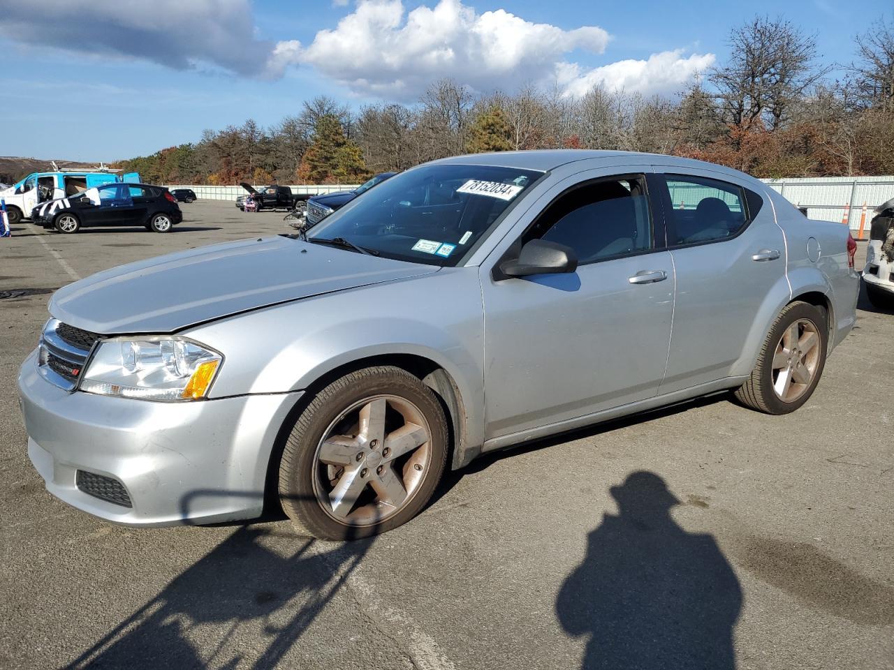 2012 DODGE Avenger