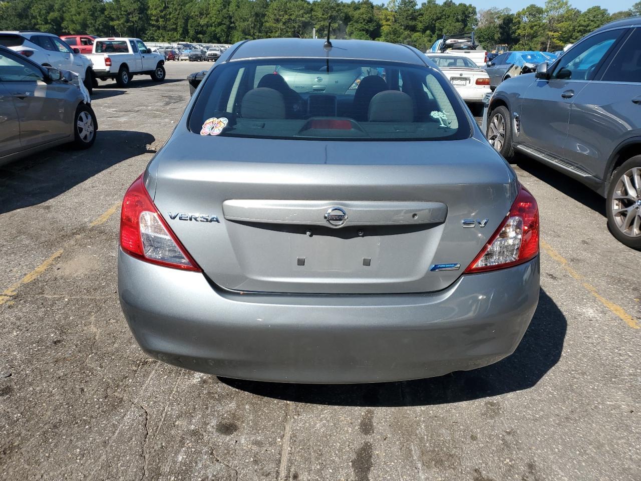 2012 NISSAN VERSA