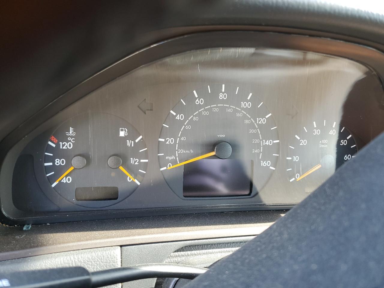 2002 MERCEDES-BENZ E-Class