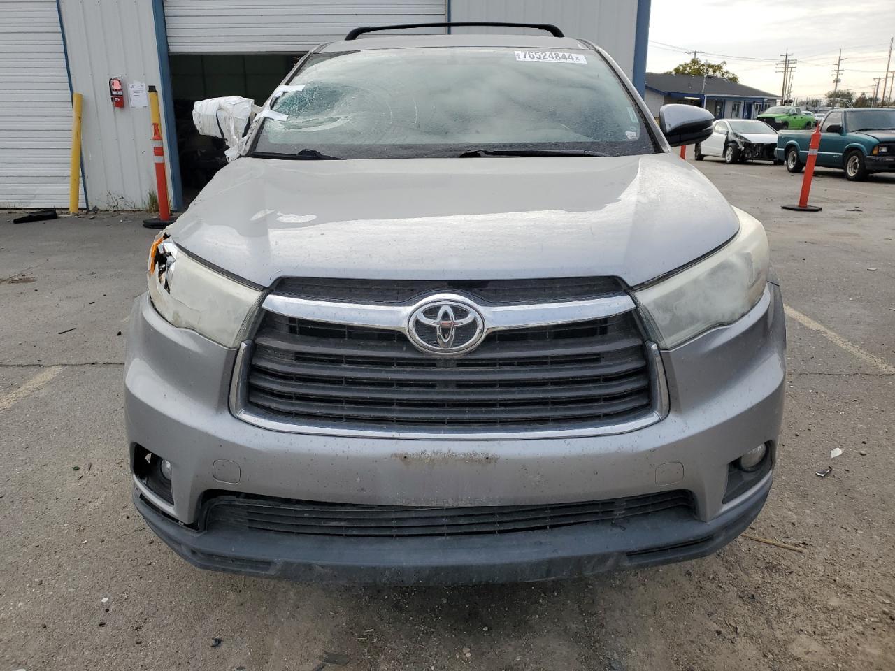 2016 TOYOTA HIGHLANDER