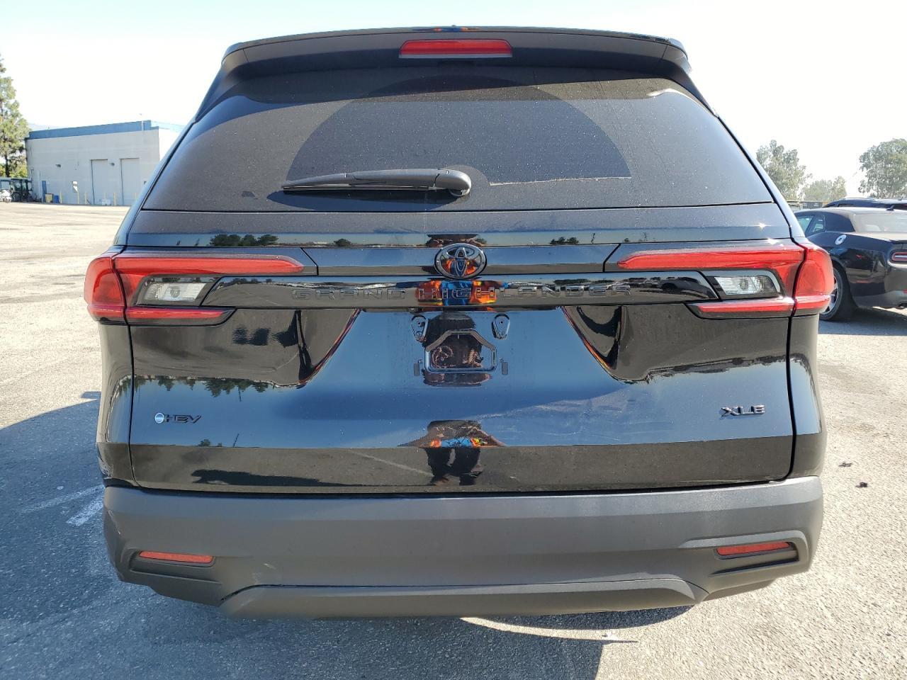 2024 TOYOTA HIGHLANDER