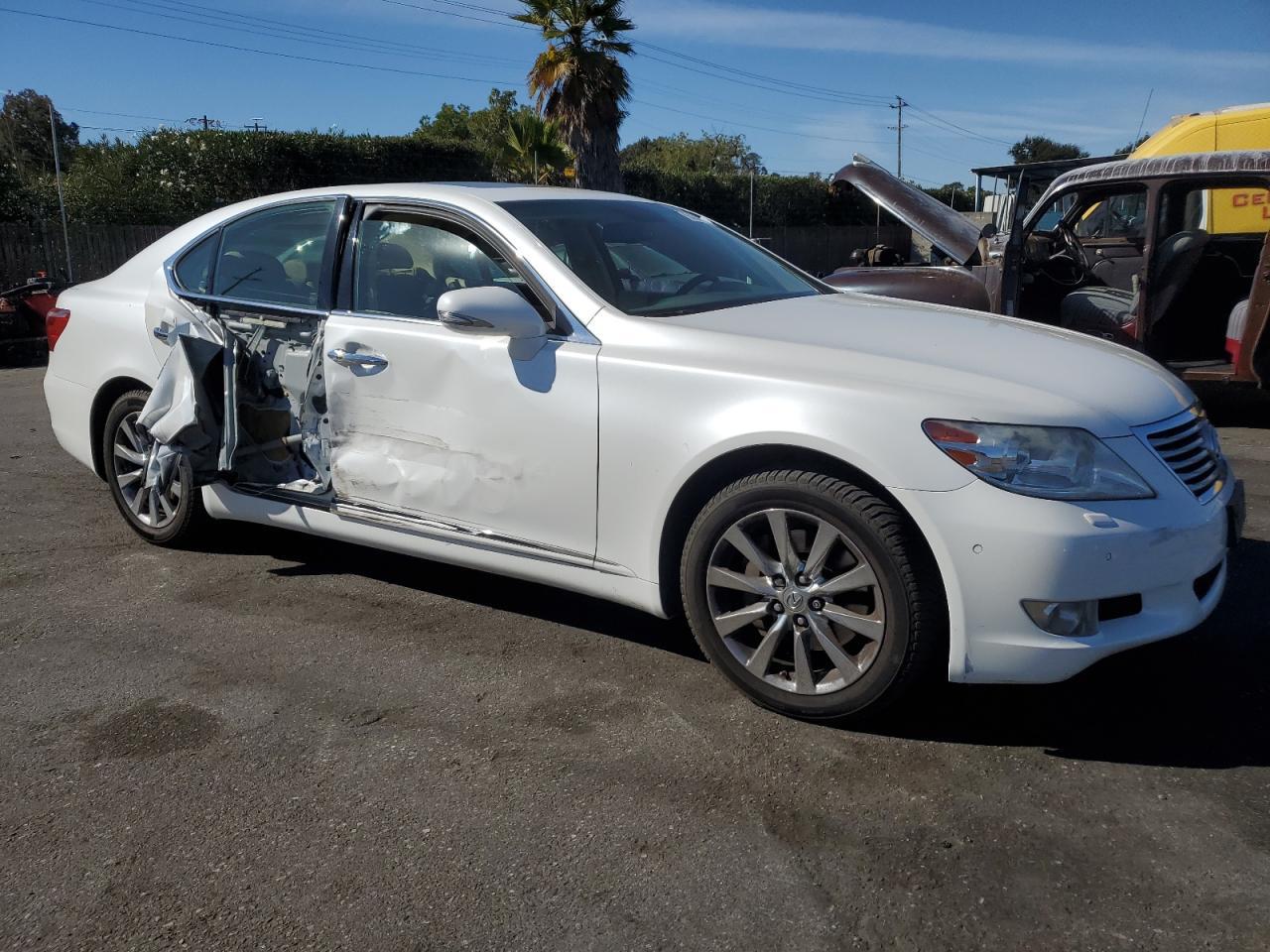 2011 LEXUS LS 460