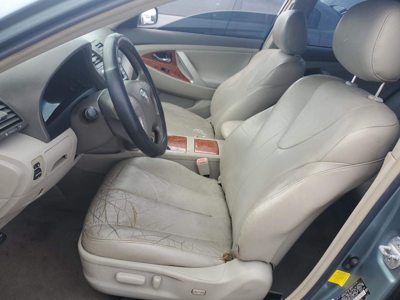 2011 TOYOTA CAMRY