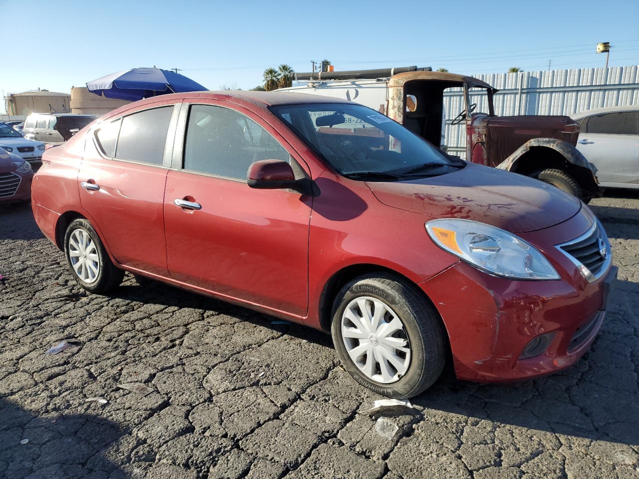 2013 NISSAN VERSA