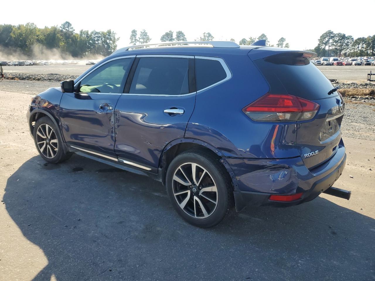 2017 NISSAN ROGUE