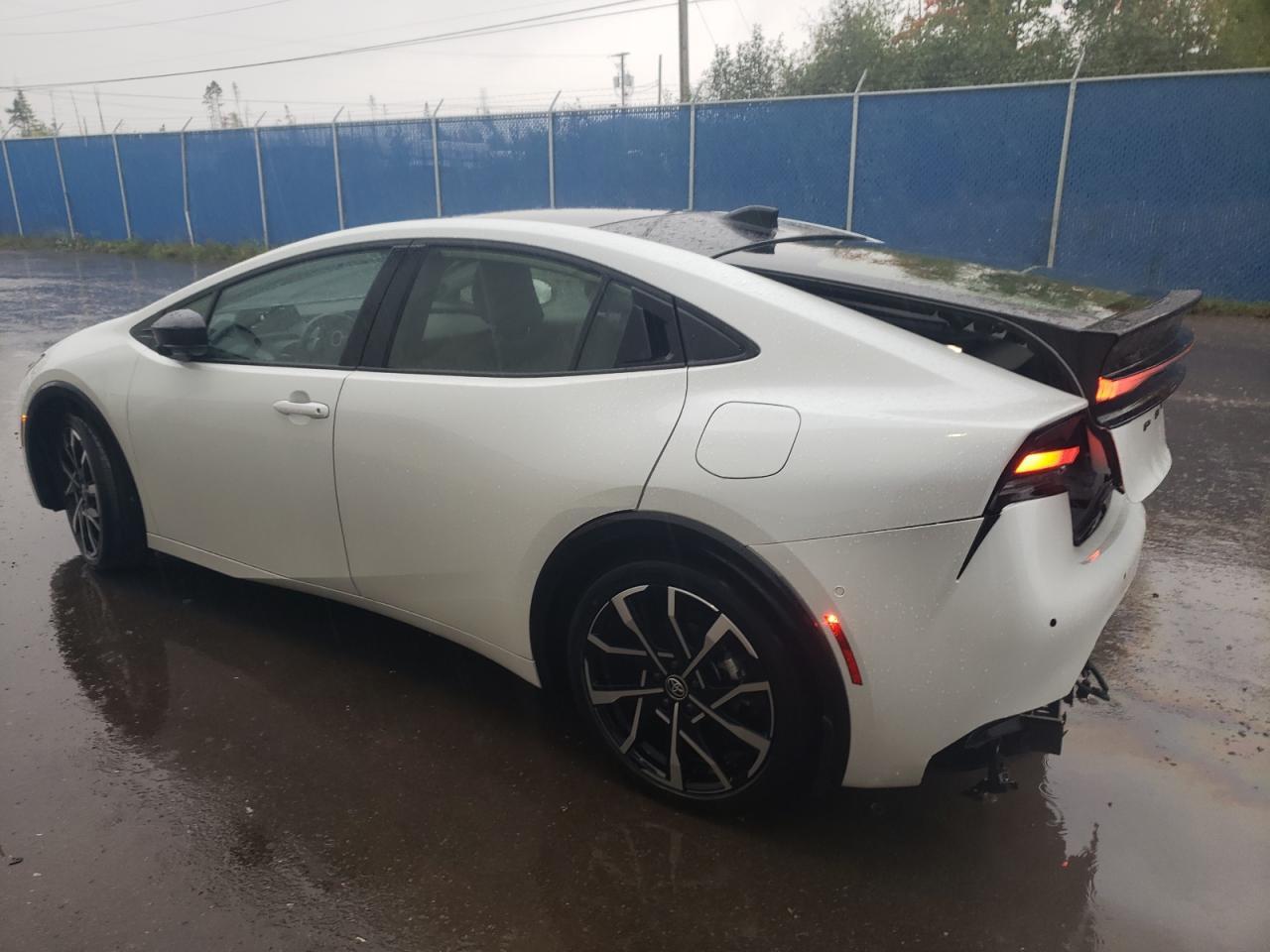 2024 TOYOTA PRIUS