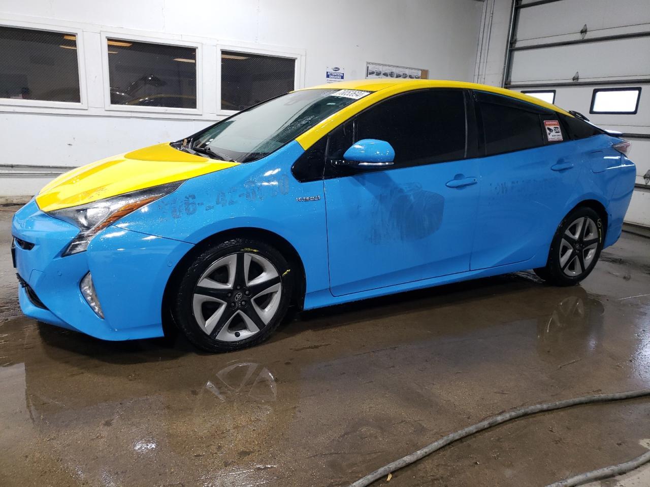 2017 TOYOTA PRIUS