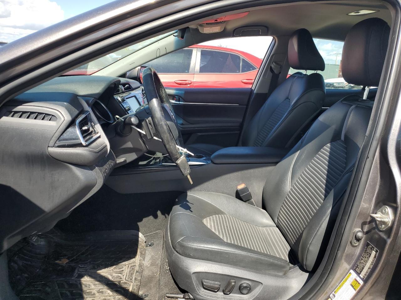 2018 TOYOTA CAMRY