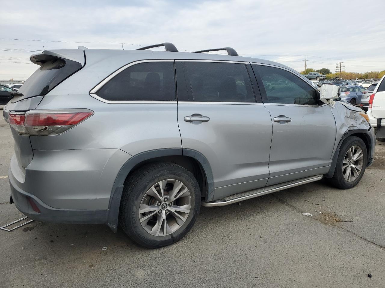 2016 TOYOTA HIGHLANDER