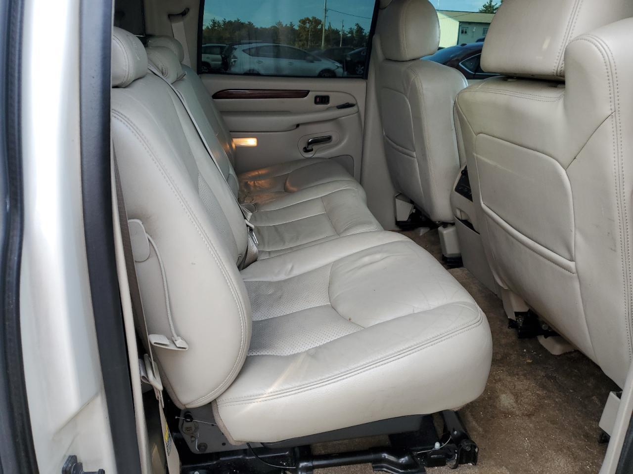2003 CADILLAC ESCALADE