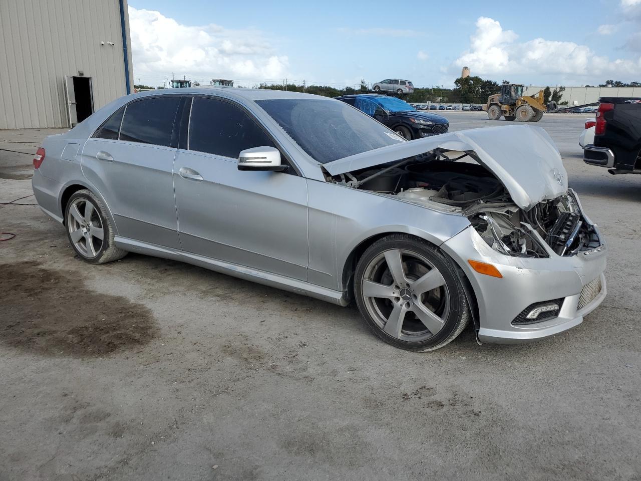 2011 MERCEDES-BENZ E-Class