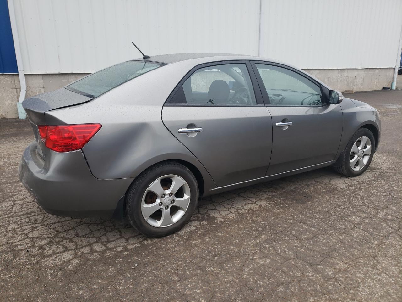 2010 KIA FORTE